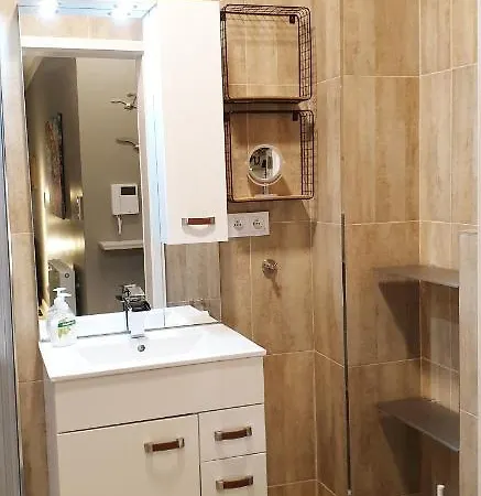Apartment Lissa 4 *